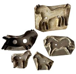 M15d Group of five (5) flat backed tin cookie cutters featuring various silhouettes of Horses. All solder joints are secure. The largest of this group measures ~ 6 3/4" wide x 5 1/4" tall and the smallest in this group measures ~ 4" wide x 3 1/4� tall. 